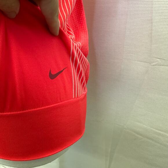 Nike Dri-Fit Women’s Short Sleeve Top - Size M, Pink/Coral - Picture 4 of 7
